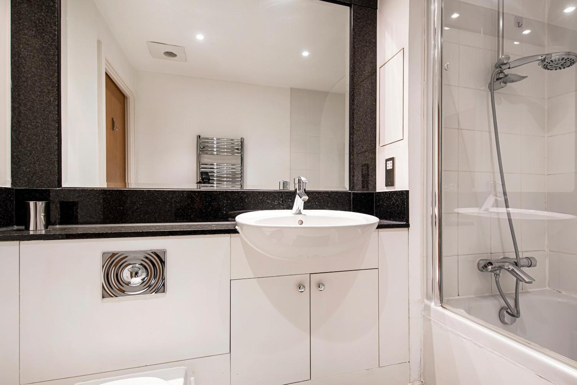 Central 2 Bed With Large Terrace Londra Exterior foto