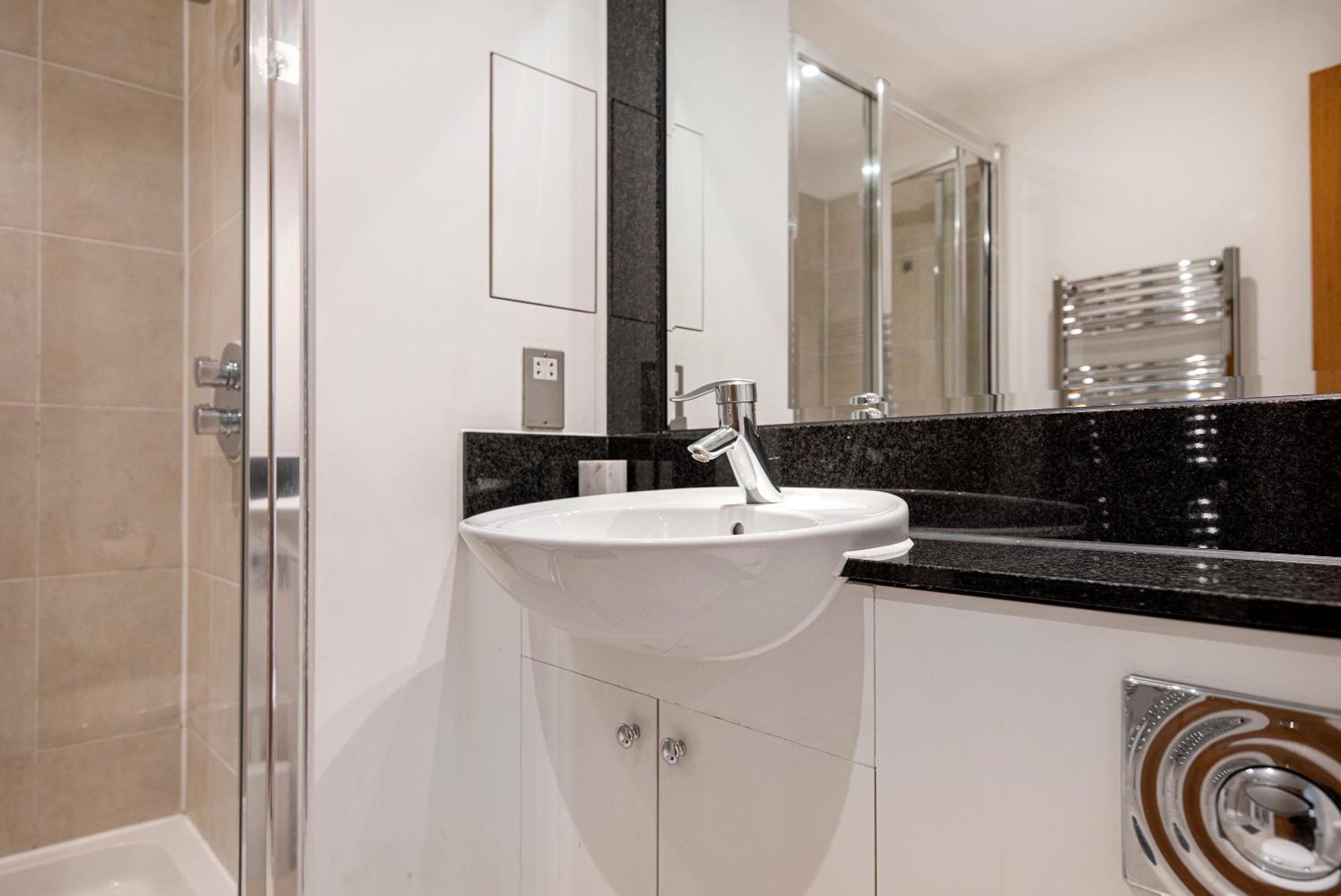 Central 2 Bed With Large Terrace Londra Exterior foto